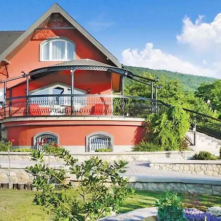 In Balatongyoeroek 40844 Сasa de vacaciones